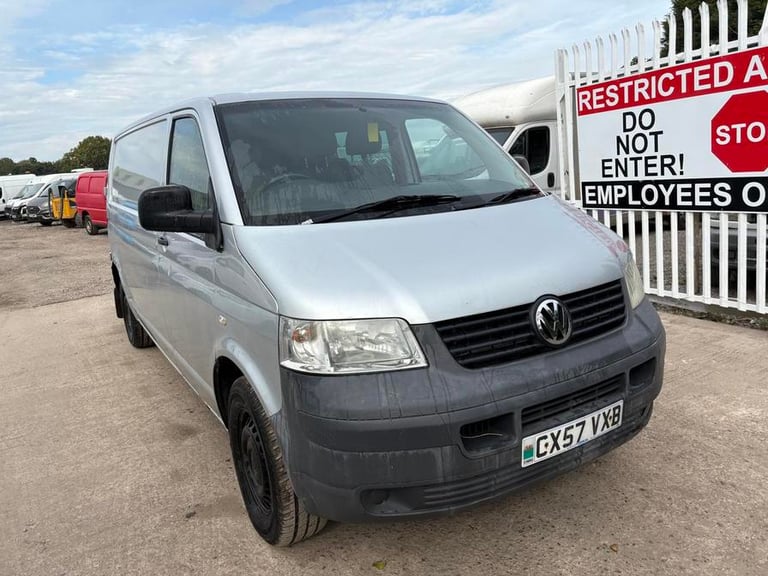 image for 2007 Volkswagen Transporter Transporter T30 130 TDI LWB Panel Van DIESEL Manual