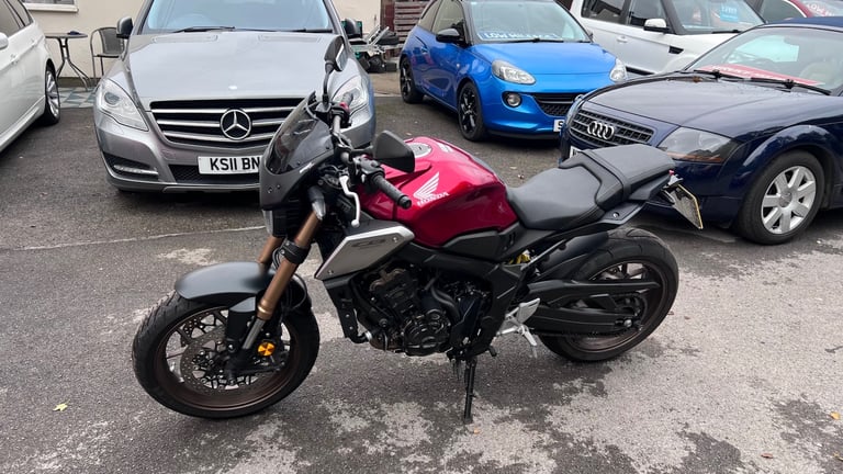 2019 Honda CB CB650RAKED (19MY) black widow can with original system fsh stunner  Tourer Petrol M...