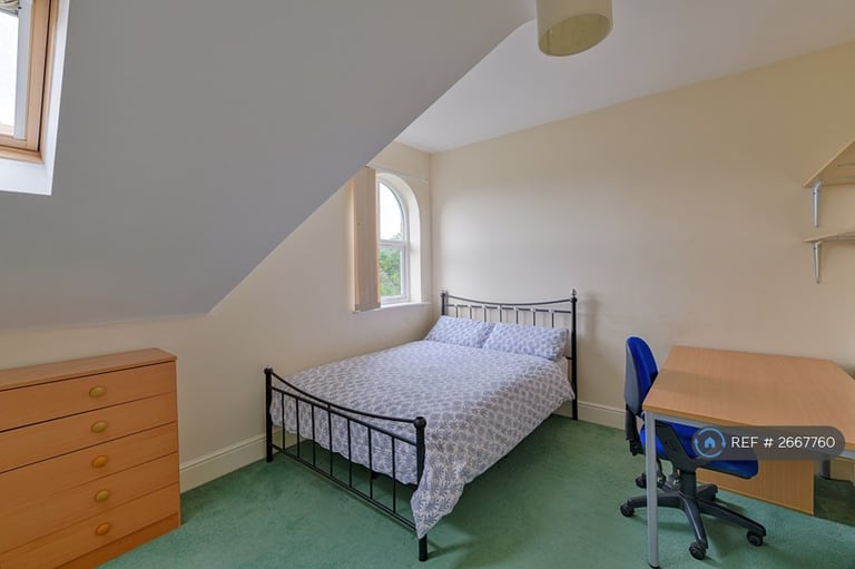 5 bedroom house in Denison Road, Manchester, M14 (5 bed) (#2667760)