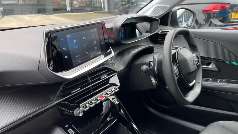 2022 Peugeot 208 1.2 PureTech Allure Premium Hatchback 5dr Petrol EAT Euro 6 (s/s) (100 ps) Hatch...