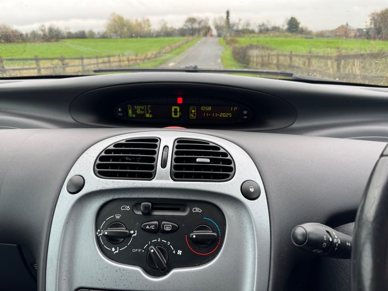 Citreon xsara picasso 1.6i 16v desire 