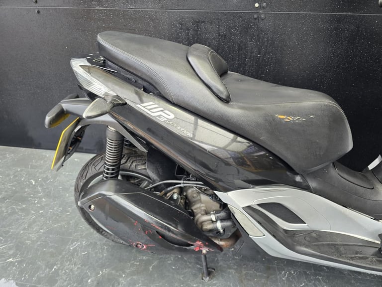 PIAGGIO MP3 300 YOURBAN LT PROJECT BIKE HPI CLEAR