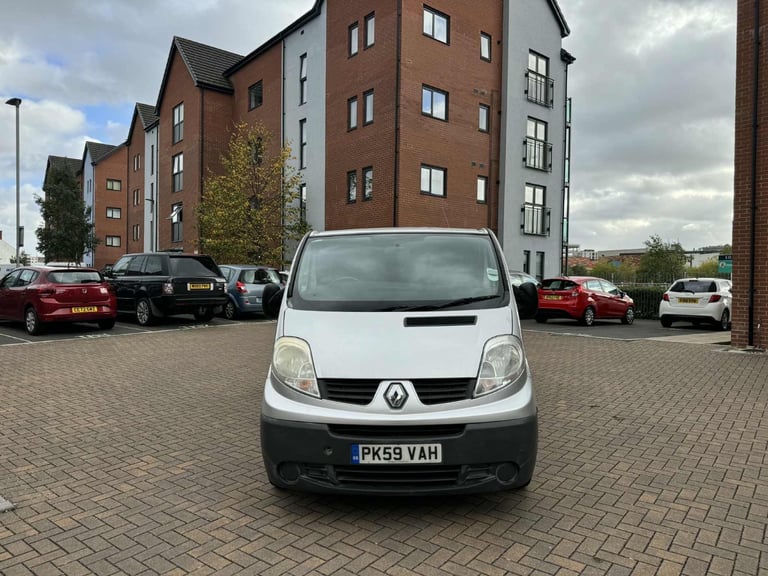 Renault, TRAFIC, 9 Seater MPV, Minibus, People Carrier, 2010, Manual, 2464 (cc), 4 doors