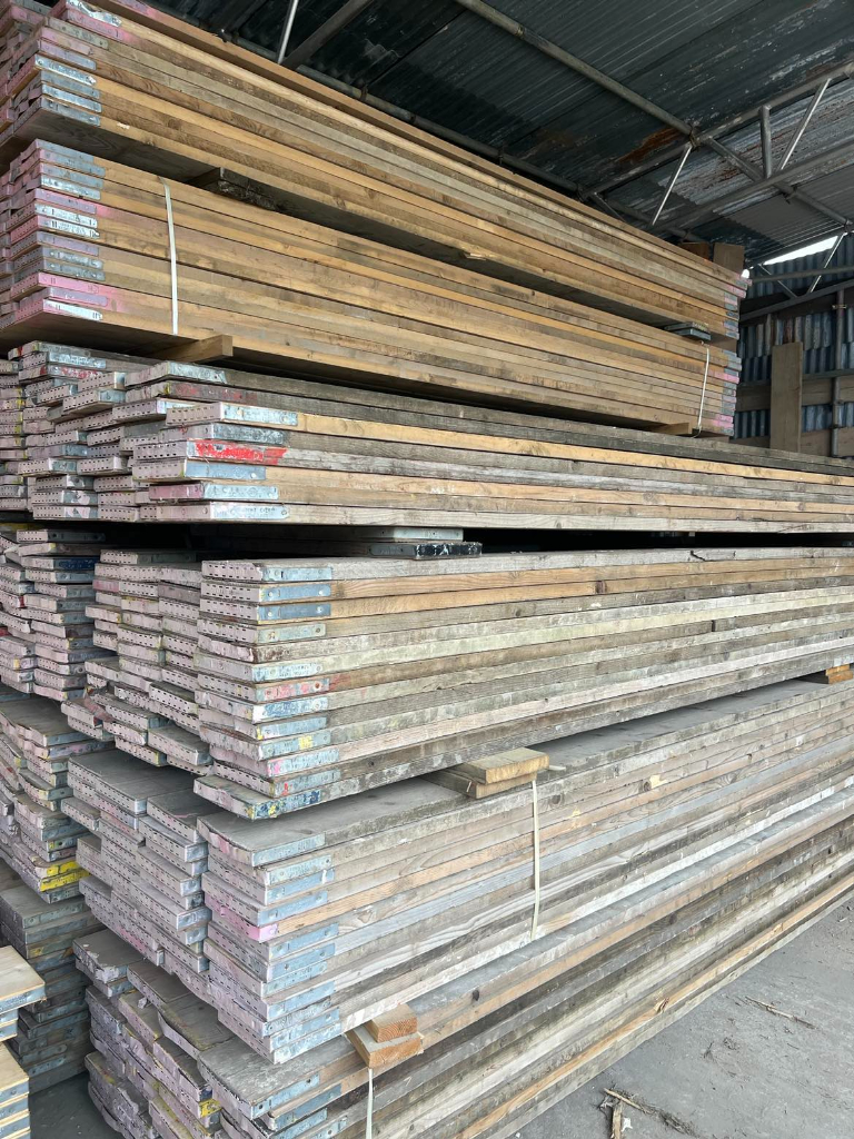 image for USED 13ft/3.9m Scaffold Boards