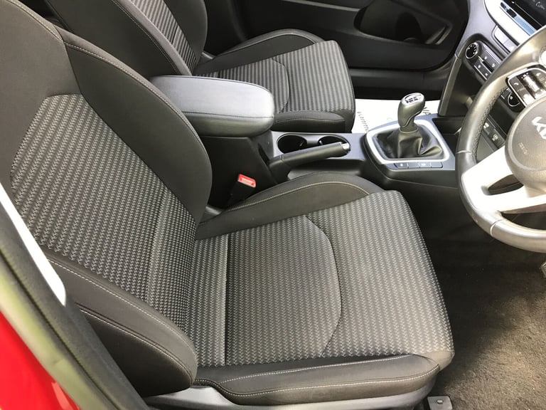 2023 Kia Ceed 1.5T Gdi Isg 2 5Dr Hatchback Petrol Manual