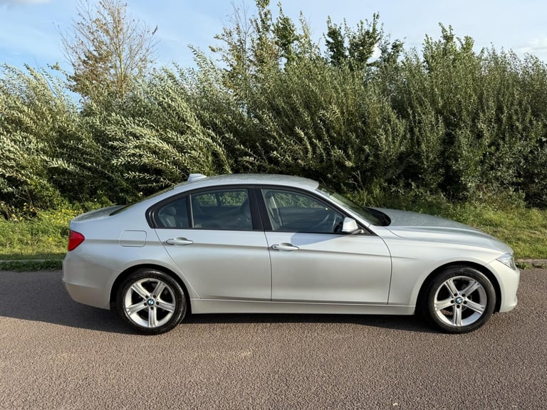  BMW 3 Series 2.0 320i SE Auto xDrive Euro 5 (s/s) 4dr Petrol Automatic
