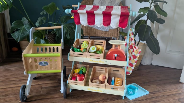 Childrens play shop