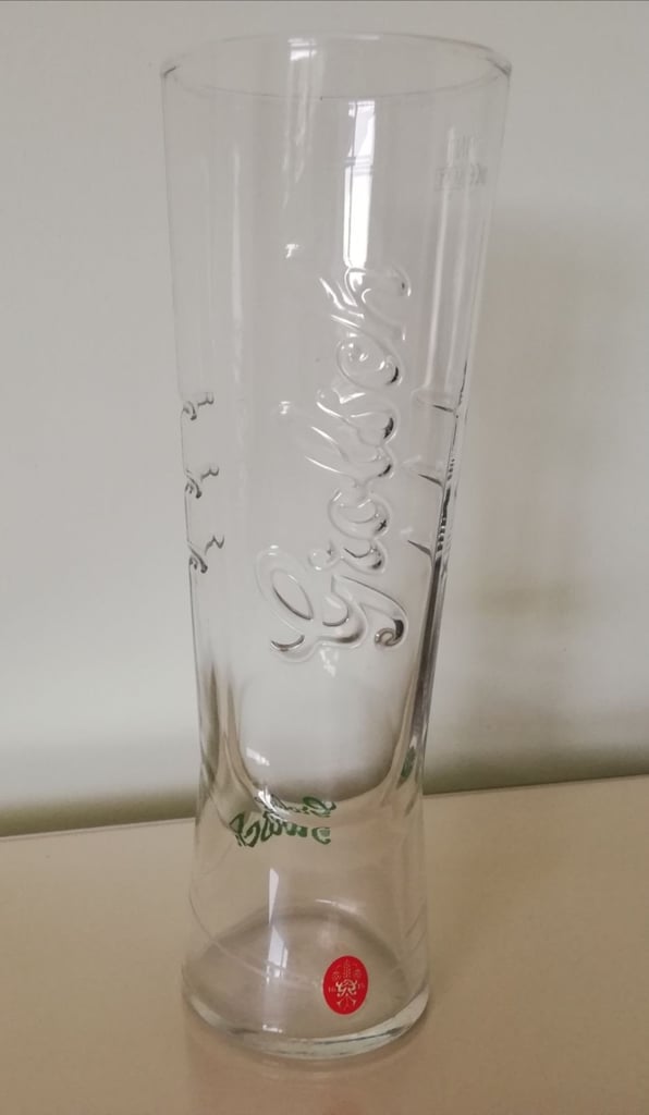 Assortment of 15 pint glasses