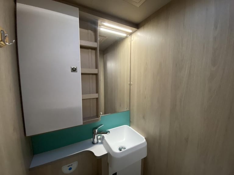 2022 AUTO-TRAIL F-LINE F-74 LUXURY MOTORHOME