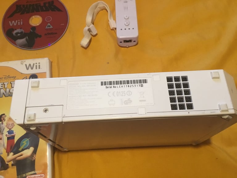 Wii console bundle,6 games,wii remote etc