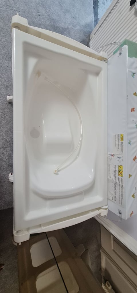Baby changing and bathing station