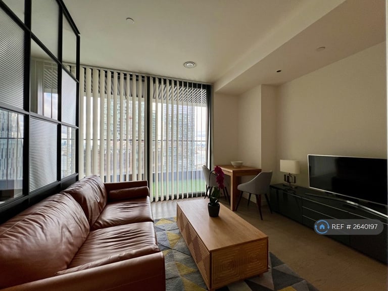 Studio flat in Ward's Place, London, E14 (#2640197)