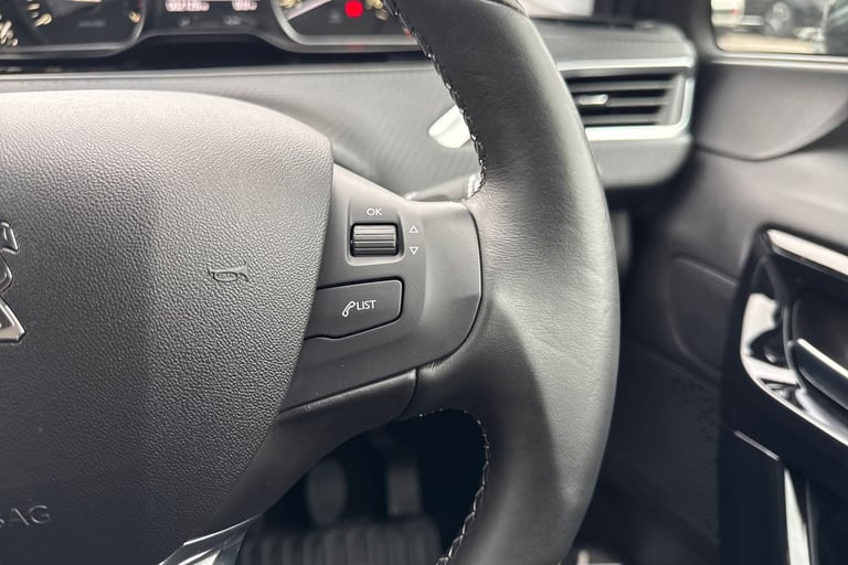 2019 Peugeot 208 1.2 PureTech 82 Tech Edition 5dr [Start Stop] HATCHBACK PETROL Manual