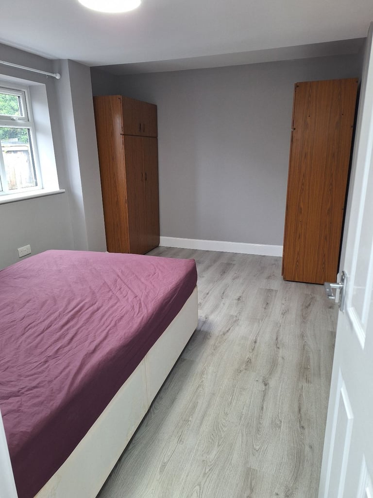 2 large double bedrooms in a bungalow - Craigleith
