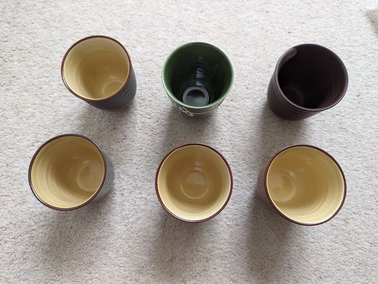 Chinese Style Tea Cup set of 6 without handle in a new condition in box