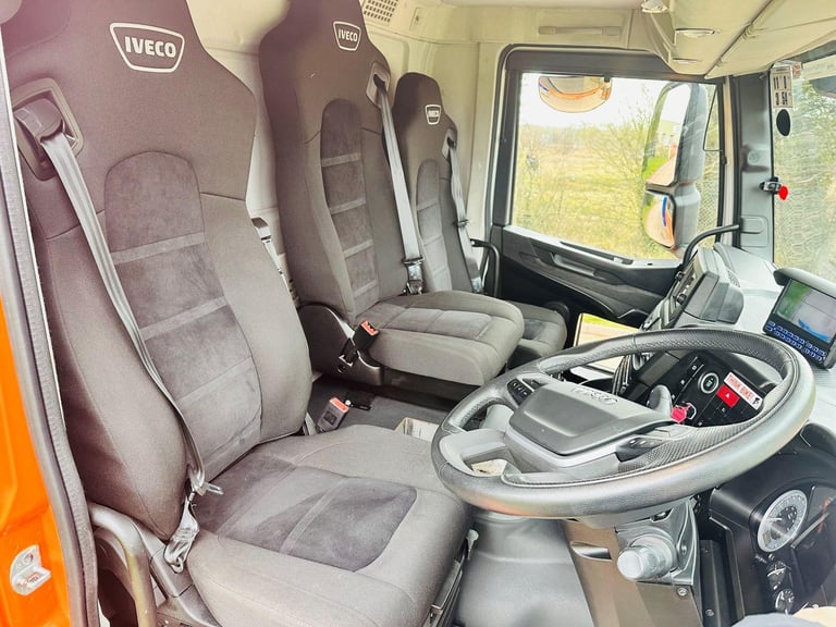 2023 (23) IVECO S-WAY 400 CNG 6X2 REAR LIFT STEER AXLE CURTAINSIDERS