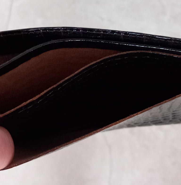 Real Calf Notes Wallet. As New. 