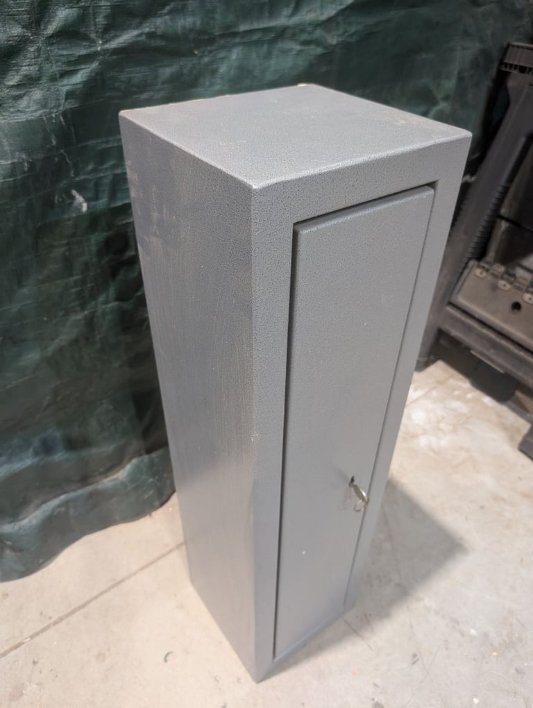 Gun safe/cabinet 