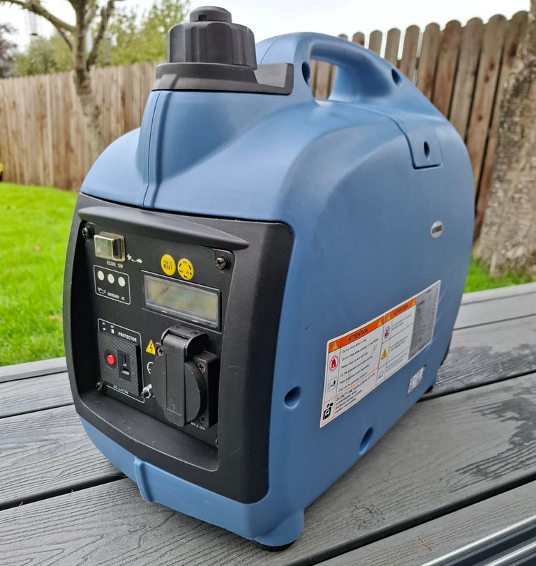 Hyundai 1000W Portable Petrol Inverter 4-stroke suitcase style generator Generator - HY1000Si