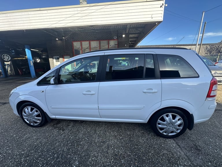 VAUXHALL ZAFIRA 1.6 16V Exclusiv 2012