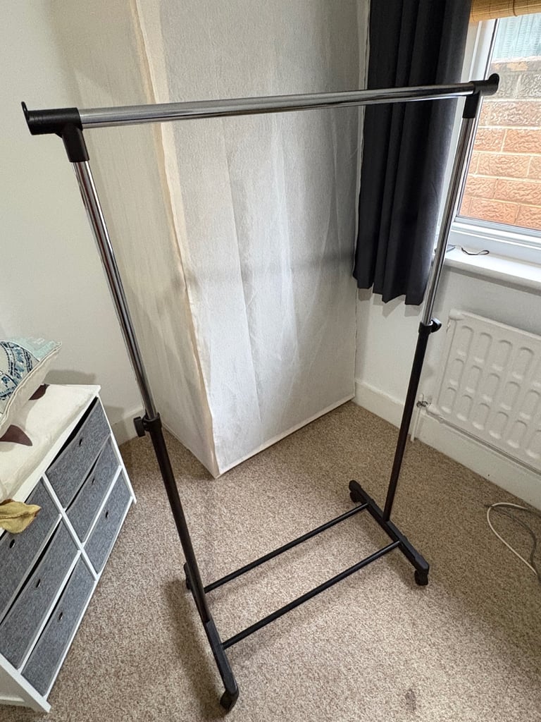 Clothes rail (adjustable) mobile.