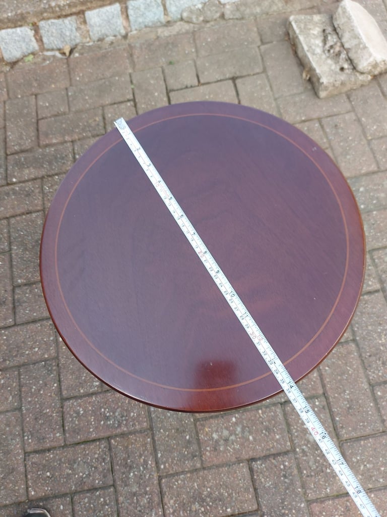 Side coffee table 