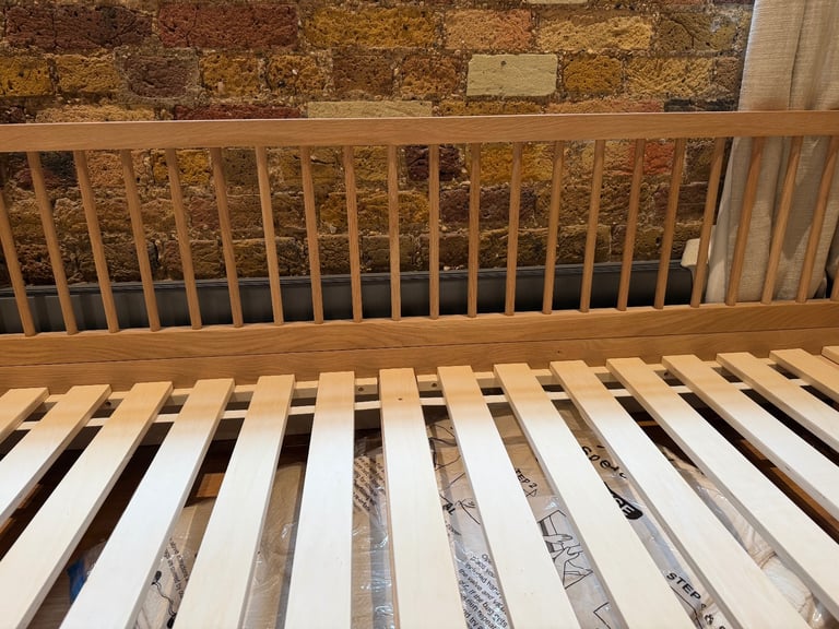 Single / Long Single (200cm) day bed solid oak