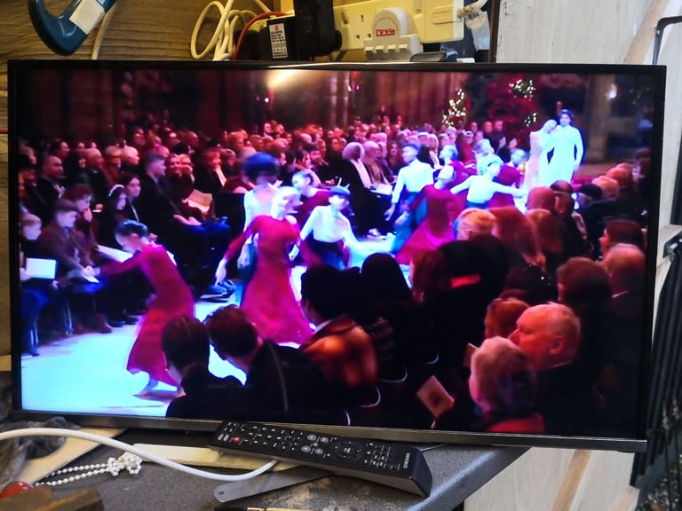 Samsung UE32J5100 32" TV