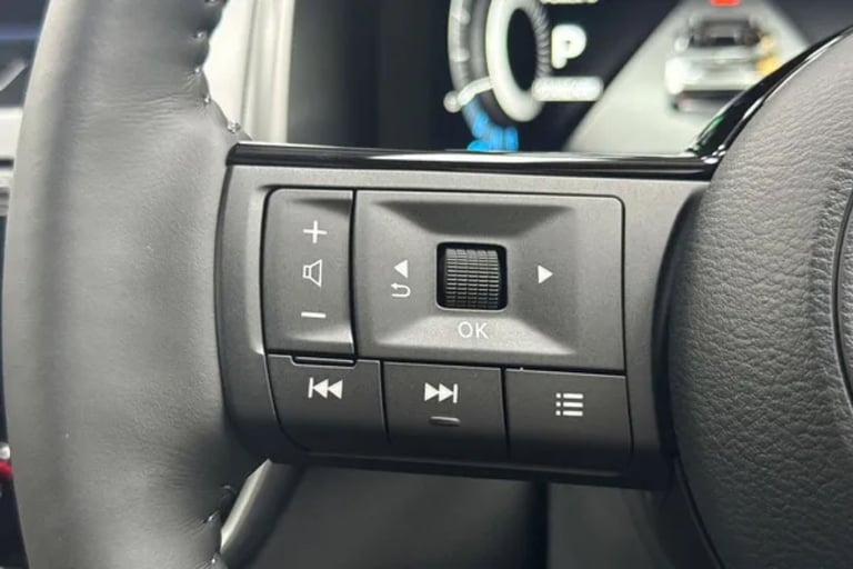 2025 Nissan Qashqai 1.5 E-Power 205 N-Connecta [Glass Roof] 5dr Auto Hatchback Hybrid Automatic