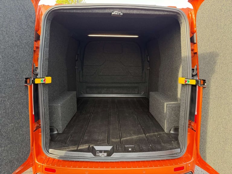 2023 Ford Transit Custom 2.0 EcoBlue 170ps Low Roof Limited Van PANEL VAN DIESEL Manual