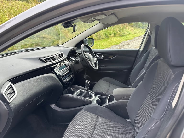 Nissan, QASHQAI, Hatchback, 2015, Manual, 1197 (cc), 5 doors