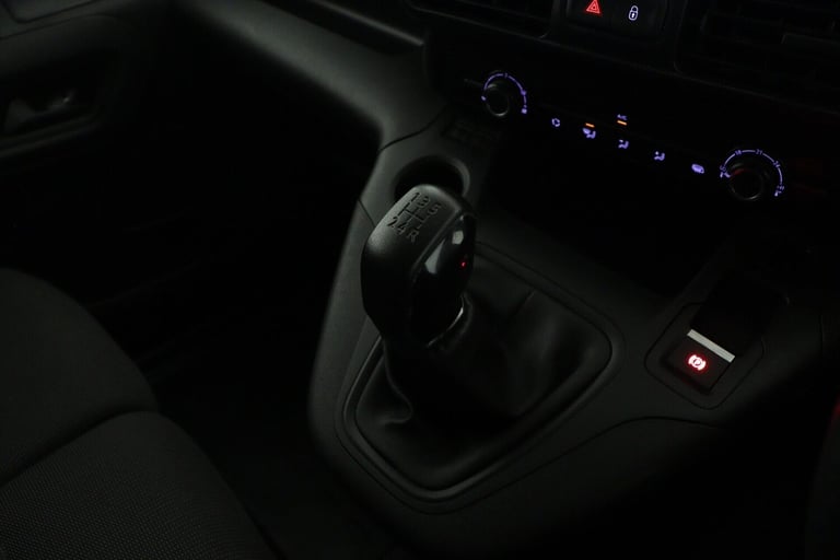 2021 Peugeot Partner Peugeot Partner 950 1.5 BlueHDi 100 Professional Panel Van Diesel Manual