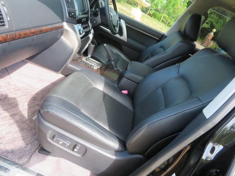 2014 Toyota Landcruiser Amazon ZX 4.6 V8 PETROL 8 SEATS TOP OF THE RANGE 4x4 Petrol Automatic