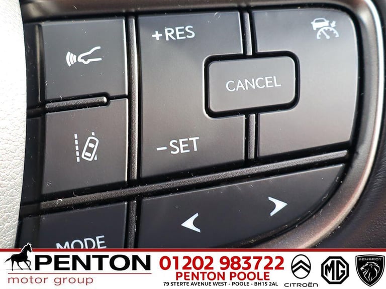  Lexus UX 2.0 250h Premium SUV 5dr Petrol Hybrid E-CVT Euro 6 (s/s) (184 ps) Petrol/Electric Hybr...