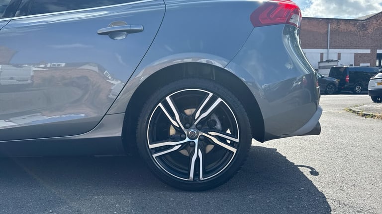 2019 Volvo V40 1.5 T3 R-Design Edition Hatchback 5dr Petrol Auto Euro 6 (s/s) (152 ps) Hatchback ...