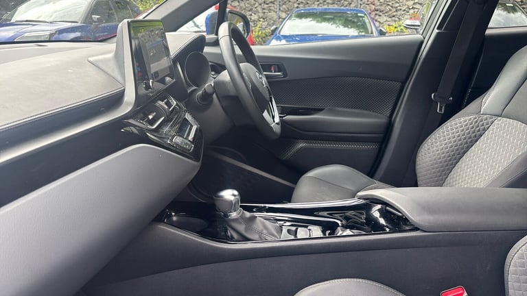 2022 Toyota C-HR 1.8 Hybrid Design 5dr CVT Hybrid Hatchback Hatchback Hybrid Automatic