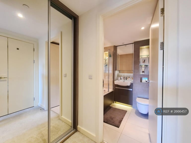 2 bedroom flat in Deveraux House, London, SE18 (2 bed) (#2666457)