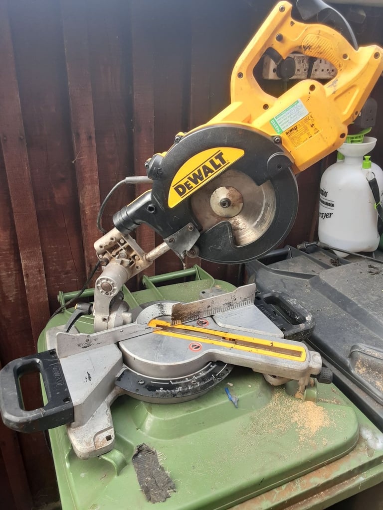 image for Dewalt saw