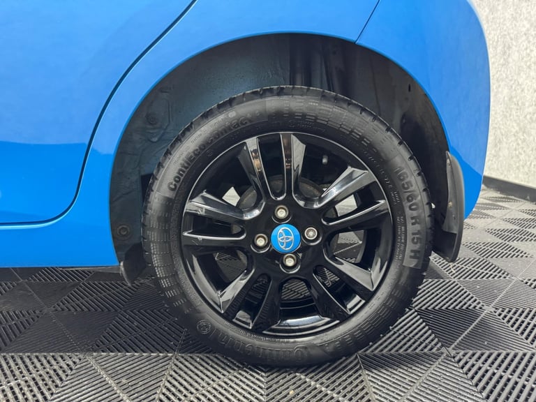 2016 Toyota AYGO 1.0 VVT-i x-cite x-shift Euro 6 5dr HATCHBACK Petrol Automatic