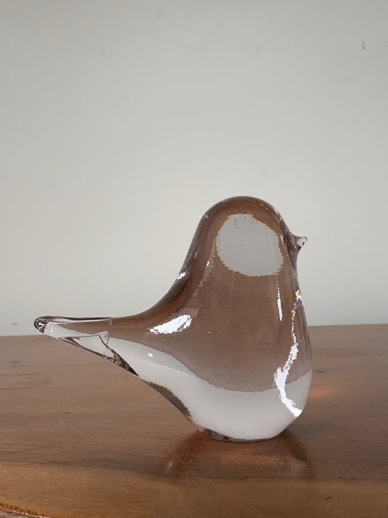 Vintage, Wedgwood, small glass bird.