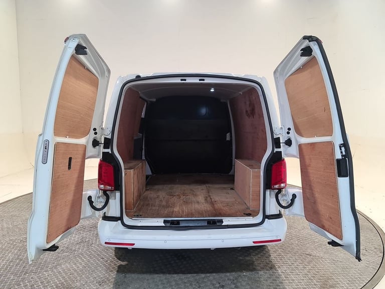 VOLKSWAGEN TRANSPORTER 2.0 TDI T30 P/V HIGHLINE FWD 150 BHP SWB DIESEL