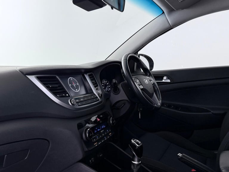 2016 Hyundai TUCSON 1.7 CRDi Blue Drive SE Nav 5dr 2WD ESTATE DIESEL Manual