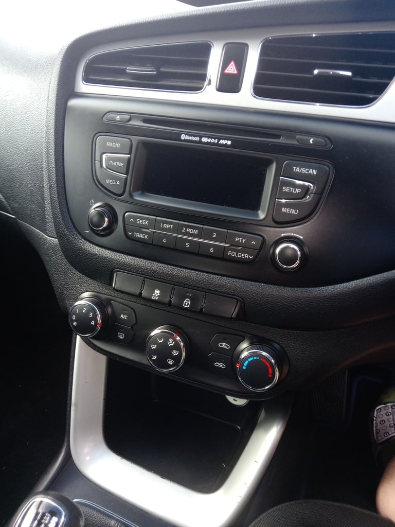 Kia, CEED, Hatchback, 2014, Manual, 1582 (cc), 5 doors