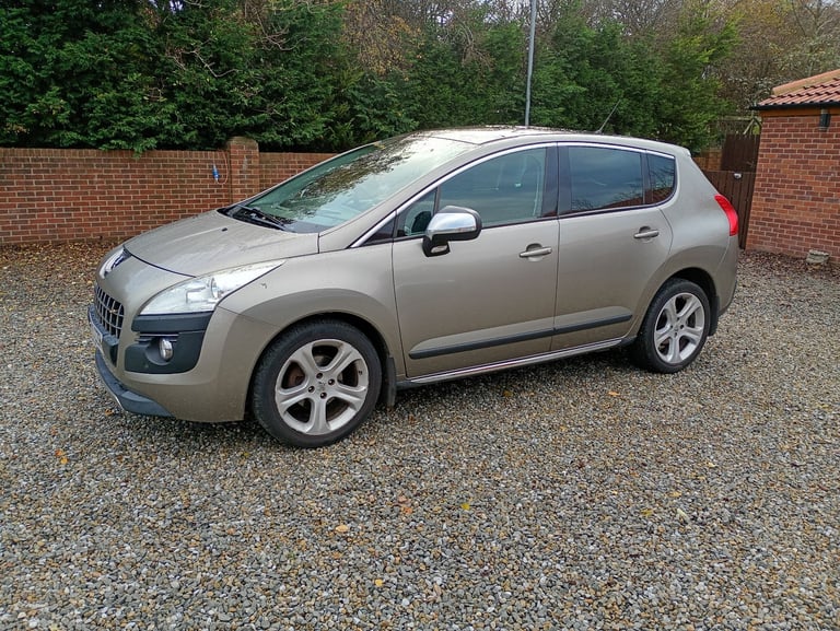 Peugeot, 3008, Hatchback, 2013, Manual, 1598 (cc), 5 doors