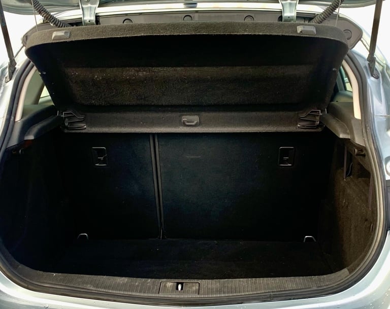 2016 Vauxhall Astra 1.6i SRi Euro 6 5dr HATCHBACK Petrol Manual