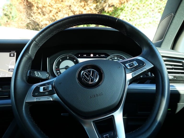 2020 Volkswagen Touareg 3.0 V6 TDI 4Motion R-Line 5dr Tip Auto ESTATE DIESEL Automatic