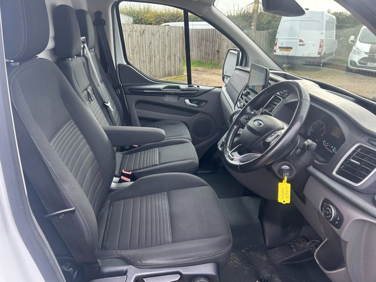 2018 68 FORD TRANSIT CUSTOM 2.0 300 ECOBLUE LIMITED PANEL VAN 5DR DIESEL AUTO L1