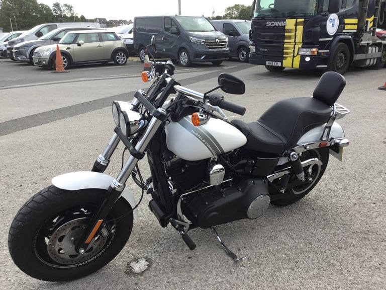 2018 Harley-Davidson DYNA FXDF FAT BOB FXDF Solid colour (17MY) Custom Cruiser PETROL Manual