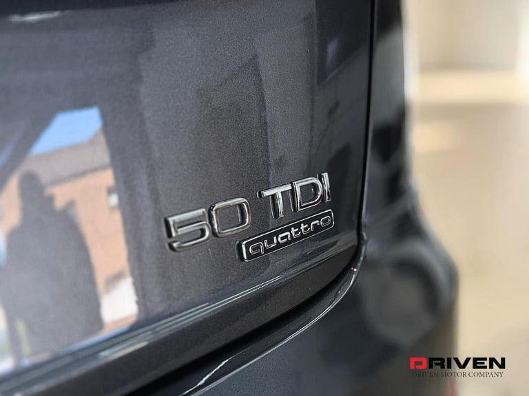 STUNNING ! 2021 AUDI Q8 S-LINE 50 BiTURBO BLACK EDITION 3.0 TDI + FREE DELIVERY!