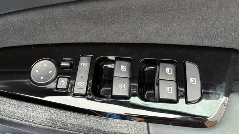 2025 Kia Sportage 1.6 T-GDi HEV GT-LINE S Estate Hybrid Automatic